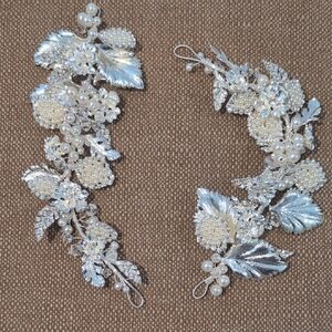 Soho Silver and Cream Leaf Pearl Hair Clips